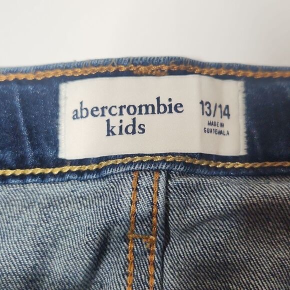 Abercrombie kids dark wash denim shorts - Picture 2 of 7